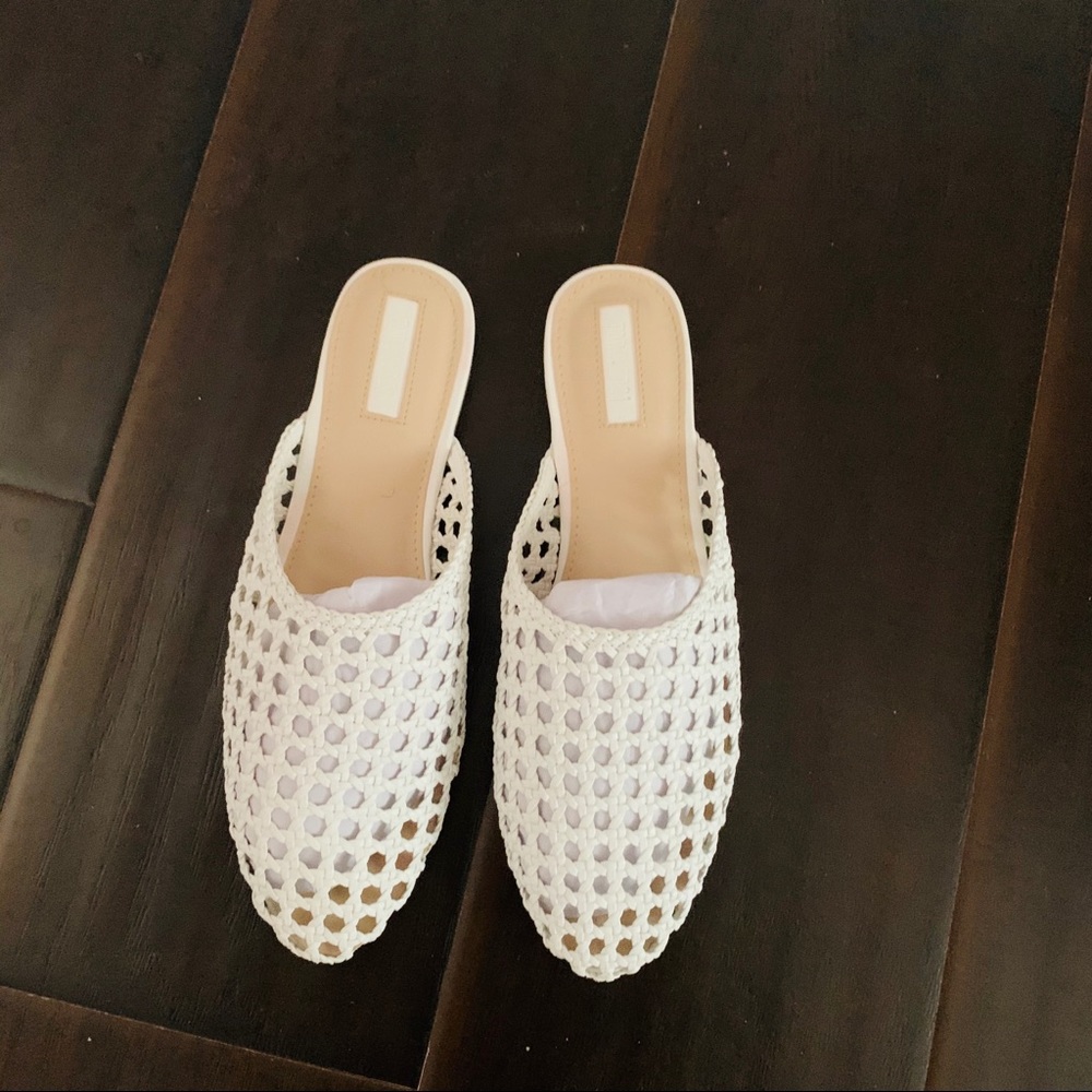 NWOT- Forever 21 White Mules